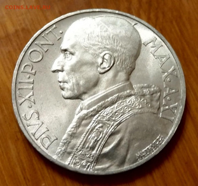 Ватикан 5 лир 1947 до 22-00 03.12 - IMAG4602~2