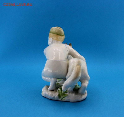 Статуэтка ,,Юный пограничник,,ЛФЗ 50 - е гг., (плоское дно) - IMG_1057.JPG