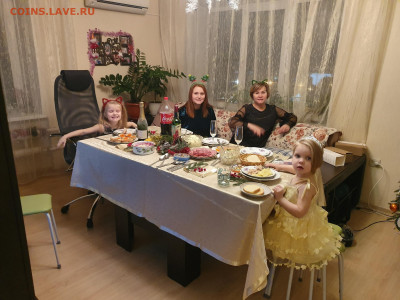 НОВОГОДНИЙ СТОЛ- И ПОДАРОК ХОРОШИЙ - 20191231_232635 (1)