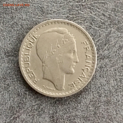 Франция 10 франков 1948 года. До 22:00 07.01.20 - 7693B36D-9449-462A-A8F3-ABE88DF3BF04