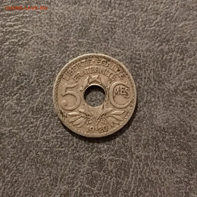 Франция 5 сантимов 1920 года. До 22:00 07.01.20 - 98F3A78E-9F51-4DFB-AF09-9278CAAA616D