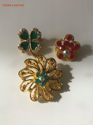 Брошки 3 шт, металл. до 24.03 22:00мск - cVKPVm2IVj8