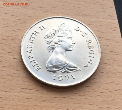 Крона Шайба Гибралтар 1 крона 1971 Обезьяна животные фауна - IMG_0778.JPG