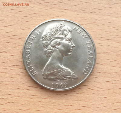 Шайба Новая Зеландия 1 доллар 1969 Каптан Кук корабль - IMG_0808.JPG