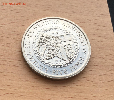 Шайба Крона Остров Мэн 25 пенсов 1972 25 лет свадьбе Королев - IMG_0985.JPG