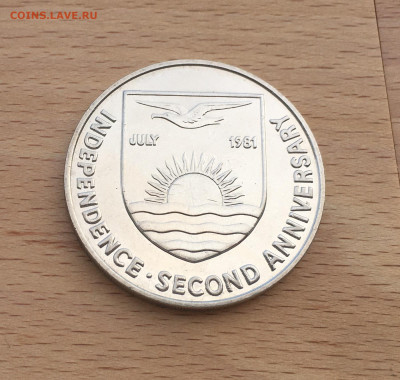 Крона Шайба Кирибати 5$ долларов 1981 Независимость - IMG_1274.JPG
