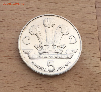 Крона Шайба Кирибати 5$ долларов 1981 Независимость - IMG_1267.JPG