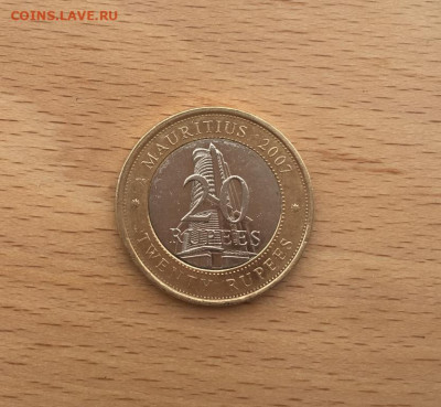 биметалл Маврикий 20 рупий 2007 40 лет Банку Маврикия - bimetall_mavrikij_20_rupij_2007_40_let_banku_mavrikija