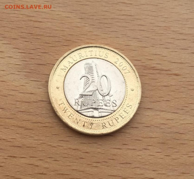 биметалл Маврикий 20 рупий 2007 40 лет Банку Маврикия - bimetall_mavrikij_20_rupij_2007_40_let_banku_mavrikija (2)