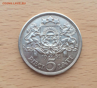 Крона Шайба Латвия 5 лат 1931 Серебро XF - krona_shajba_latvija_5_lat_1931_serebro_xf_golova_statui_svobody_v_rige_milda