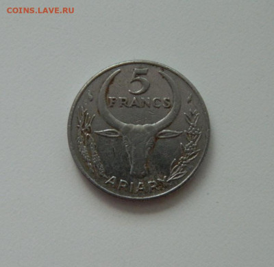 Мадагаскар 5 франков 1977 г. до 28.05.20 - DSCN0022.JPG