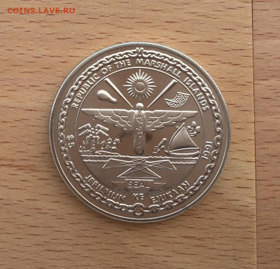 Крона Шайба Маршалловы Острова 5$ долларов 1991 шаттл - krona_shajba_marshallovy_ostrova_5_dollarov_1991_10_let_pervomu_poletu_shattla_kolumbija_kosmos_unc (1)