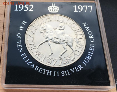 Крона Шайба Великобритания 25 пенсов 1977 25 лет правления - krona_shajba_velikobritanija_25_pensov_1977_25_let_pravlenija_korolevy_elizavety_ii_pamjatnaja_korobka (2)