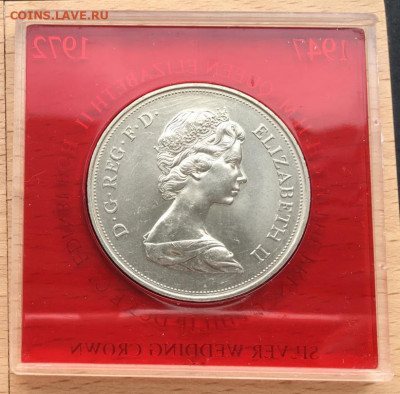 Крона Шайба Великобритания 25 пенсов 1972 Королевская свадьб - krona_shajba_velikobritanija_25_pensov_1972_korolevskaja_serebrjanaja_svadba_pamjatnaja_korobka (1)