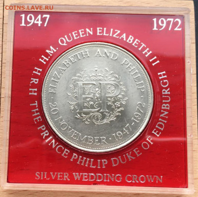 Крона Шайба Великобритания 25 пенсов 1972 Королевская свадьб - krona_shajba_velikobritanija_25_pensov_1972_korolevskaja_serebrjanaja_svadba_pamjatnaja_korobka