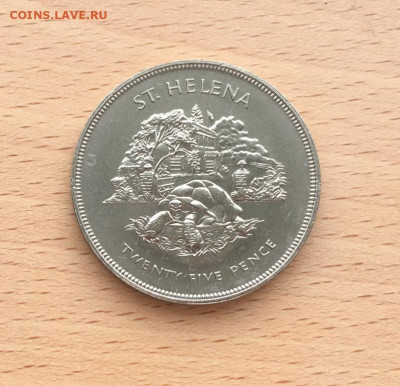 Крона Остров Святой Елены 25 пенсов 1977 Гигантская черепаха - krona_shajba_ostrov_svjatoj_eleny_25_pensov_1977_gigantskaja_cherepakha_fauna_zhivotnye