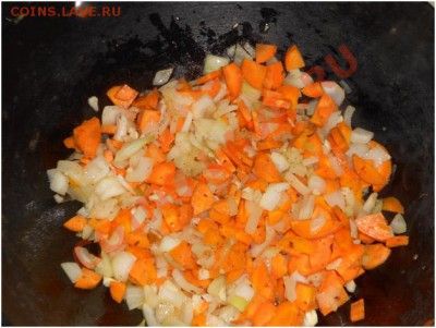 и отправляем в масло пассироваться, добавляем соль и перец по вкусу - Безимени-4