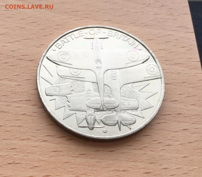 Крона Шайба 50-летие Битва за Британию 1990 - medal_pamjatnaja_nastolnaja_medalon_zheton_50_letie_bitva_za_britaniju_1990_aviacija_samolet_krona (2)