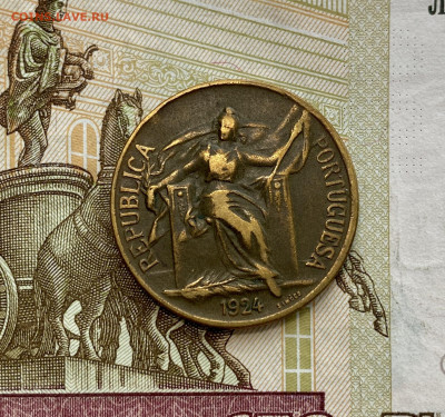 ЛОТ 10 монет разных стран. - 1E13AA4C-CD30-452F-B7DE-A30985AE7D79