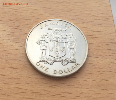 Ямайка 1$ доллар 1982 Чемпионат мира по футболу 1982 вратарь - IMG_2253.JPG