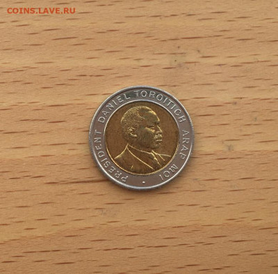 биметалл Кения 5 шиллингов 1995 - bimetall_kenija_5_shillingov_1995 (1)