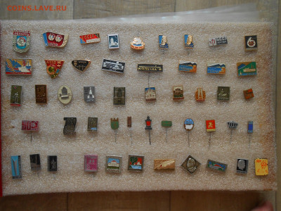 Альбом (Уралвагонзавод) со значками (394 шт) до 03.08 22:00 - 4 (49 шт).JPG