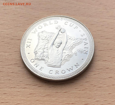 Крона Шайба Остров Мэн 1 крона 1982 Чемпионат мира по футбол - krona_shajba_ostrov_men_1_krona_1982_chempionat_mira_po_futbolu_ispanija_kubok (3)