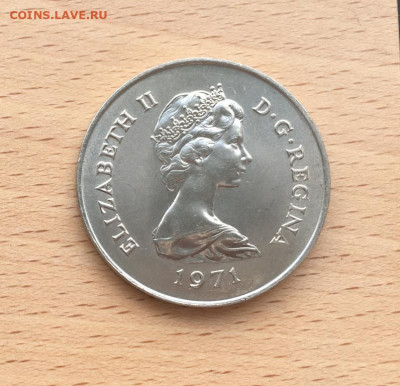 Крона Шайба Гибралтар 25 новых пенсов 1971 Обезьяна животные - krona_shajba_gibraltar_25_novykh_pensov_1971_obezjana_zhivotnye_fauna (1)