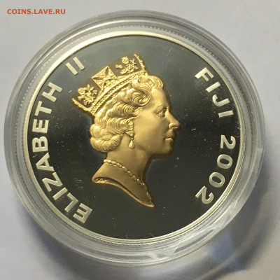 Фиджи 10$ 2002г "Вестминстерское аббатство" Ag+позолота - image-10-08-20-05-33