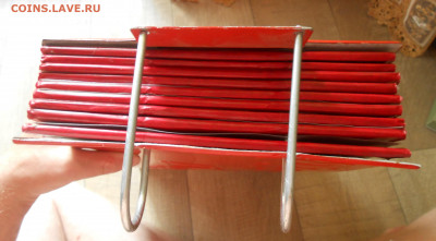 Альбом (Уралвагонзавод) со значками (394 шт) до 24.08 22:00 - 12.JPG