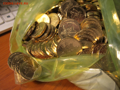 10 рублей 2014 "Крым", по 15 рублей. - IMG_0385.JPG