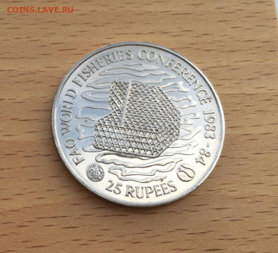 Крона Шайба Сейшелы 25 рупий 1983 Всемирная рыбная конференц - krona_shajba_sejshely_25_rupij_1983_vsemirnaja_rybnaja_konferencija_fao_fao_sejshelskie_ostrova_fauna (2)