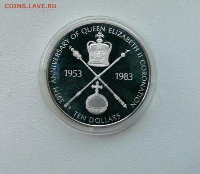 5 долларов 1971 Тринидад и Тобаго, и 10 долларов 1983 Багамы - 10 долларов 1983 Багамы 1