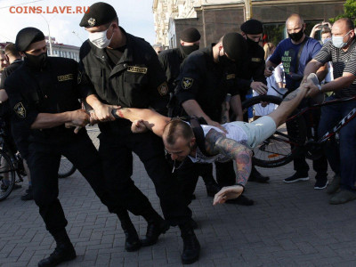 Про Беларусь - minsk-ohvatili-protesty-s-drakami-i-zaderzhanijami-bjut-dazhe-gluhonemyh