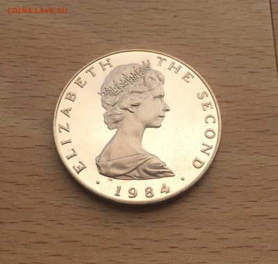 Крона Шайба Остров Мэн 5 фунтов 1984 Рыцарь Proof Пруф - IMG_5959.JPG