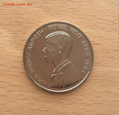 Крона Шайба Остров Святой Елены 50 пенсов 1984 принц Эндрю - krona_shajba_ostrov_svjatoj_eleny_50_pensov_1984_korolevskij_vizit_princa_endrju