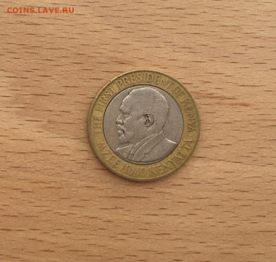 биметалл Кения 10 шиллингов 2005 - bimetall_kenija_10_shillingov_2005 (1)