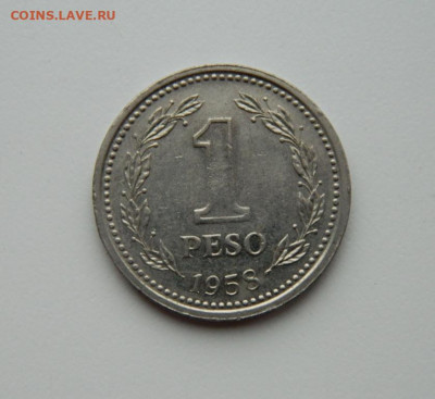Аргентина 1 песо 1958 г. до 29.10.20 - DSCN2463.JPG