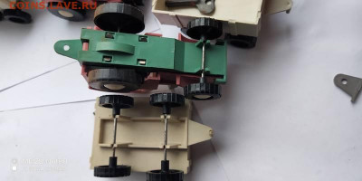 игрушки. 4 трактора с ключиками.  до 29.10. - 32084484