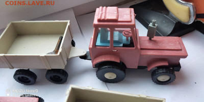 игрушки. 4 трактора с ключиками.  до 29.10. - 32084482
