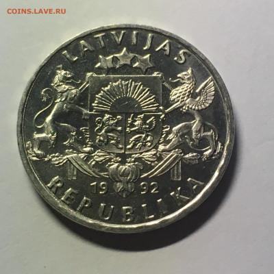Латвия 1992г 1 лат - image-01-11-20-04-12-2