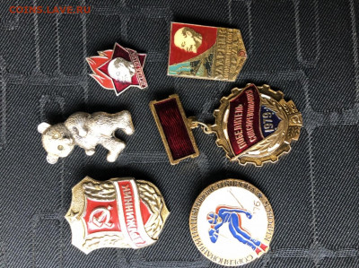 Солянка значков с рубля. - ECD756D5-516D-431B-A1F4-440D9B2B8753