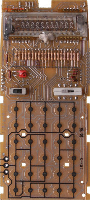 калькулятор мк- 61 - 800px-Main_PCB_front