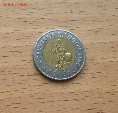 биметалл Албания 100 лек 2000 - IMG_8448.JPG