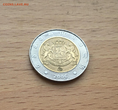 биметалл Грузия 2 лари 2006 герб - IMG_8517.JPG