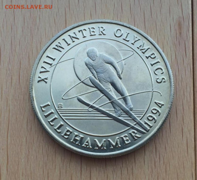 Шайба Теркс и Кайкос 5 крон 1993 Олимпийские игры Лиллехамме - shajba_terks_i_kajkos_5_kron_1993_olimpijskie_igry_lillekhammer_1994_pryzhki_na_lyzhakh_s_tramplina