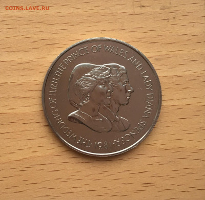 Крона Шайба Фолклендские острова 50 пенсов 1981 Свадьба Диан - IMG_0161.JPG