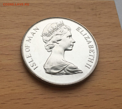 Крона Шайба Остров Мэн 1 крона 1978 25 лет коронации Соколы - IMG_0312.JPG