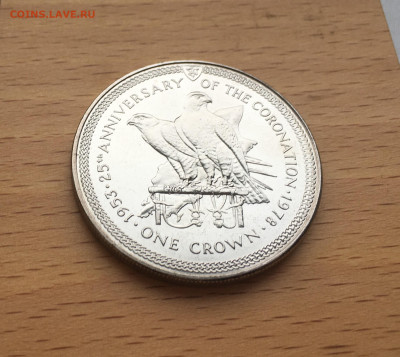 Крона Шайба Остров Мэн 1 крона 1978 25 лет коронации Соколы - IMG_0305.JPG