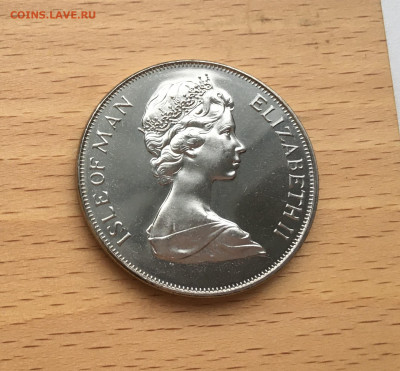 Крона Шайба Остров Мэн 1 крона 1978 25 лет коронации Соколы - IMG_0310.JPG